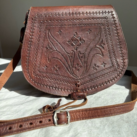 Vintage Handbags - Vintage Handmade Boho Artsy 70s Retro Tooled Leather Handmade Artisan Bag Purse